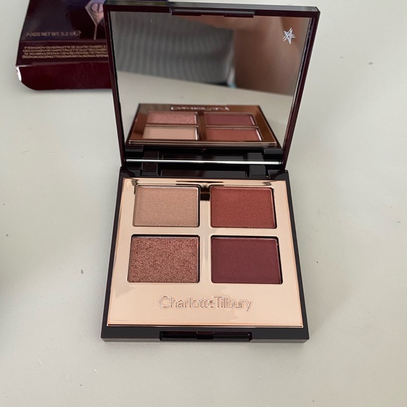 Charlotte Tilbury Walk of No Shame Eyeshadow - Picture 9 of 15